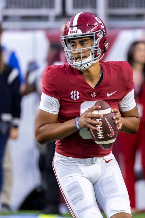 Alabama’s Bryce Young doesn’t start against Texas A&M