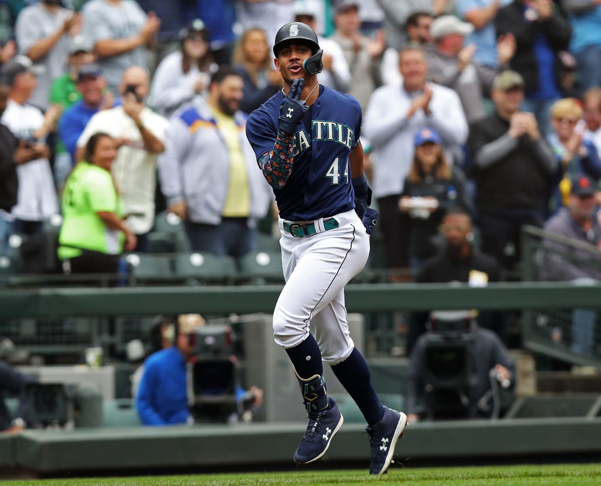 Mariners-Blue Jays GameCenter: Live updates, highlights, how to watch, stream Game 1 of wild card series