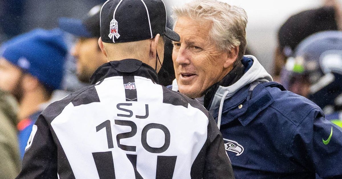 NFL ref calls penalty on ‘Seattle Mariners’ during Seahawks game