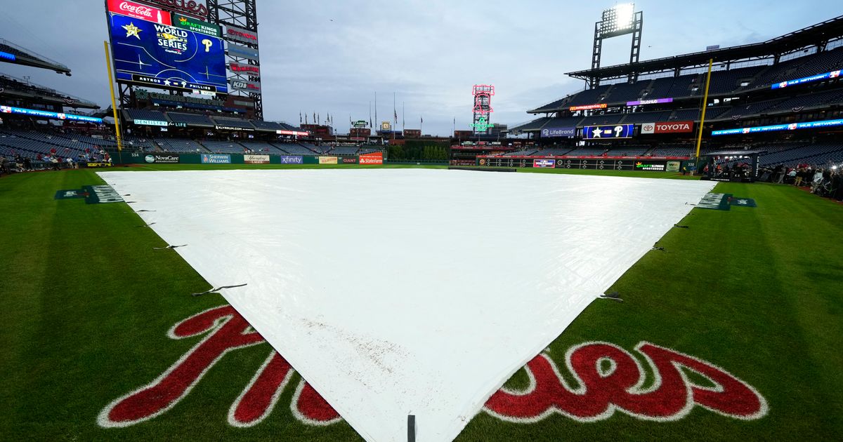 World Series rainout, Astros-Phils to play Game 3 Tuesday