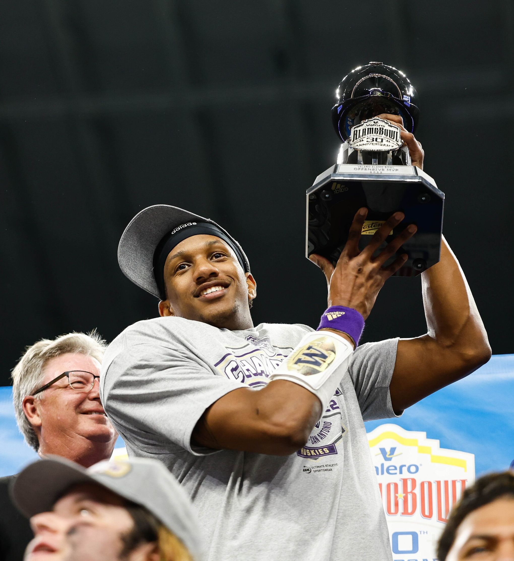 Appreciating a resurgent offensive line, the ‘Frankenstein’ flea flicker and more from Washington’s Alamo Bowl win
