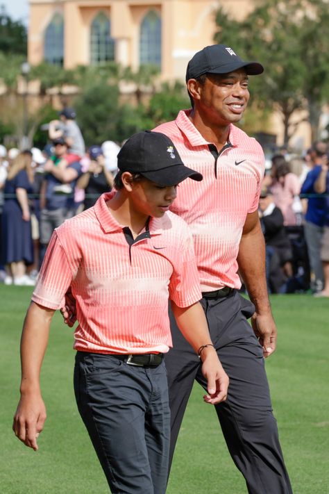 Woods and son hobble to a 59 and are 2 back of Team Thomas