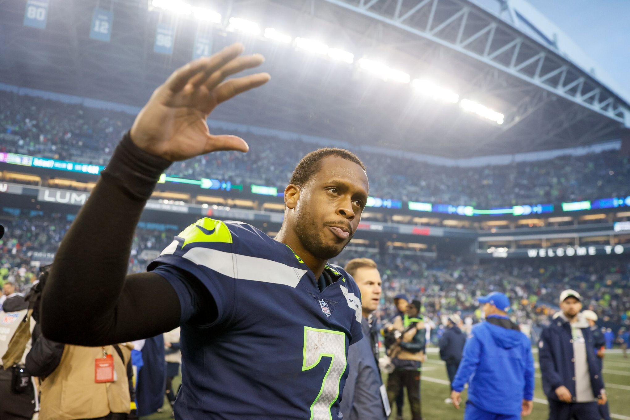 Seahawks want to bring back QB Geno Smith while still creating ‘balance’ in salary cap