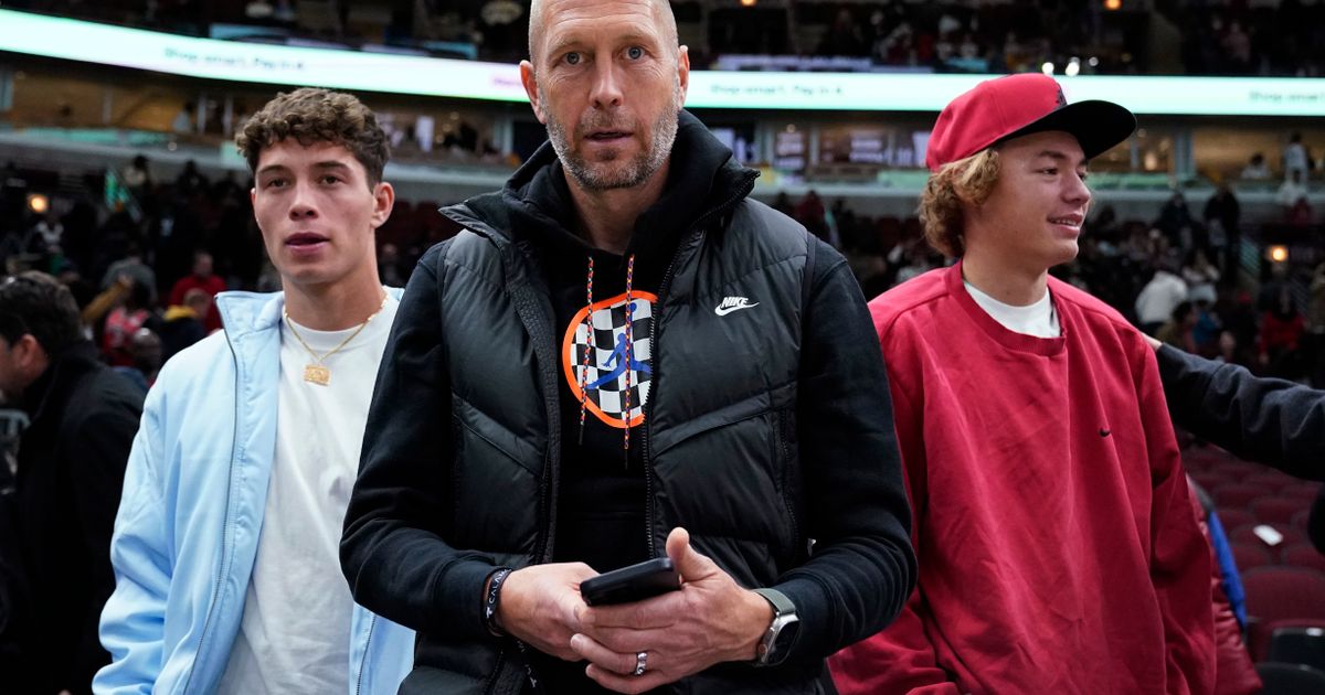 US men’s coach Berhalter admits kicking future wife in 1991