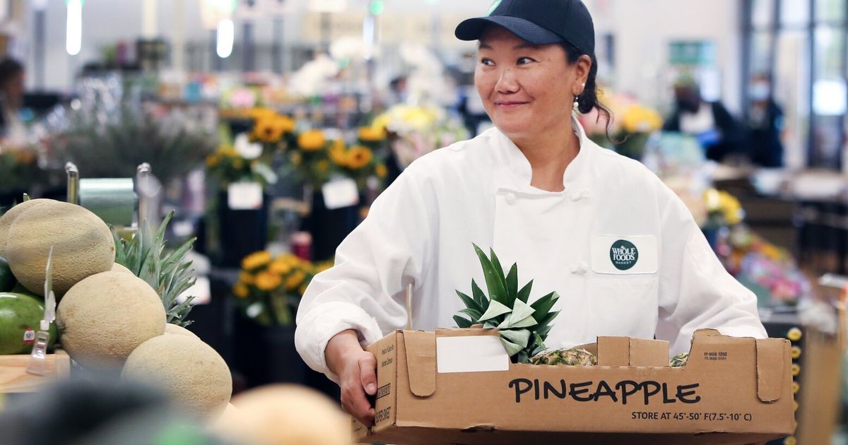 The queen of Everest trains while working at Whole Foods