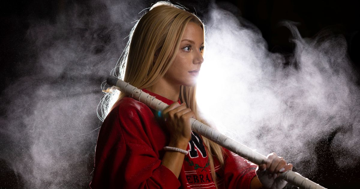 College Athletes Discuss Security Issues Faced by Influencers