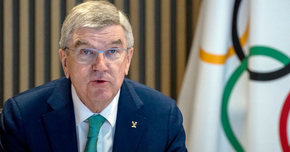 IOC President Thomas Bach Defends Russia's Participation in Olympic Games Despite Pro-Ukraine Demonstration