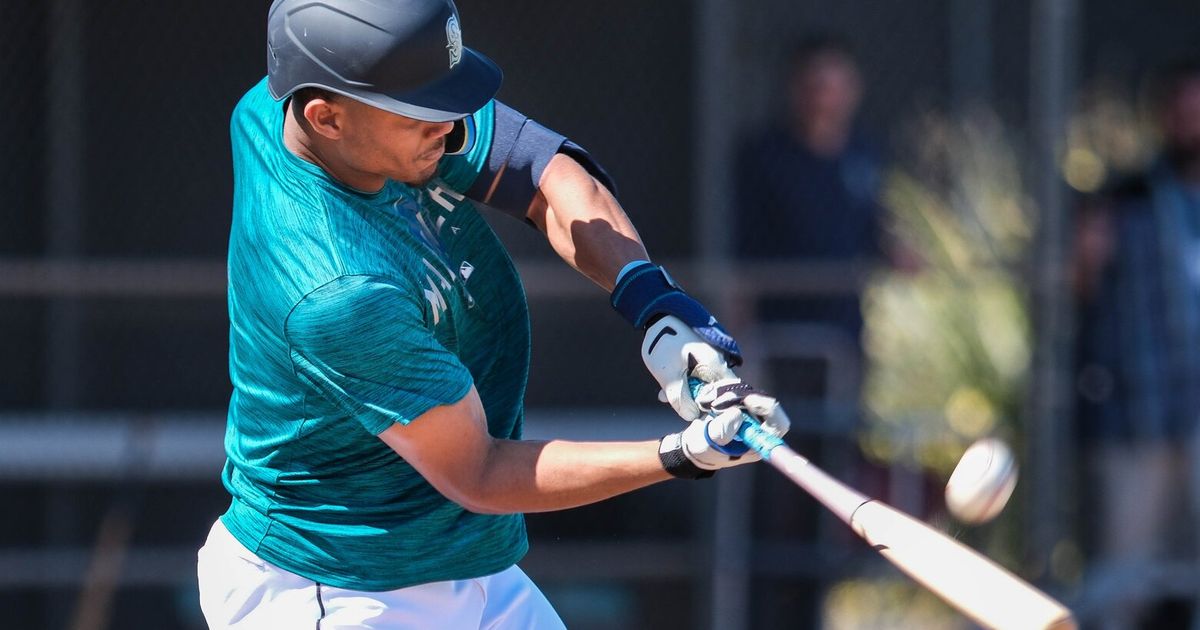Mariners Defeat Dodgers Behind Julio Rodriguez's Offensive Performance