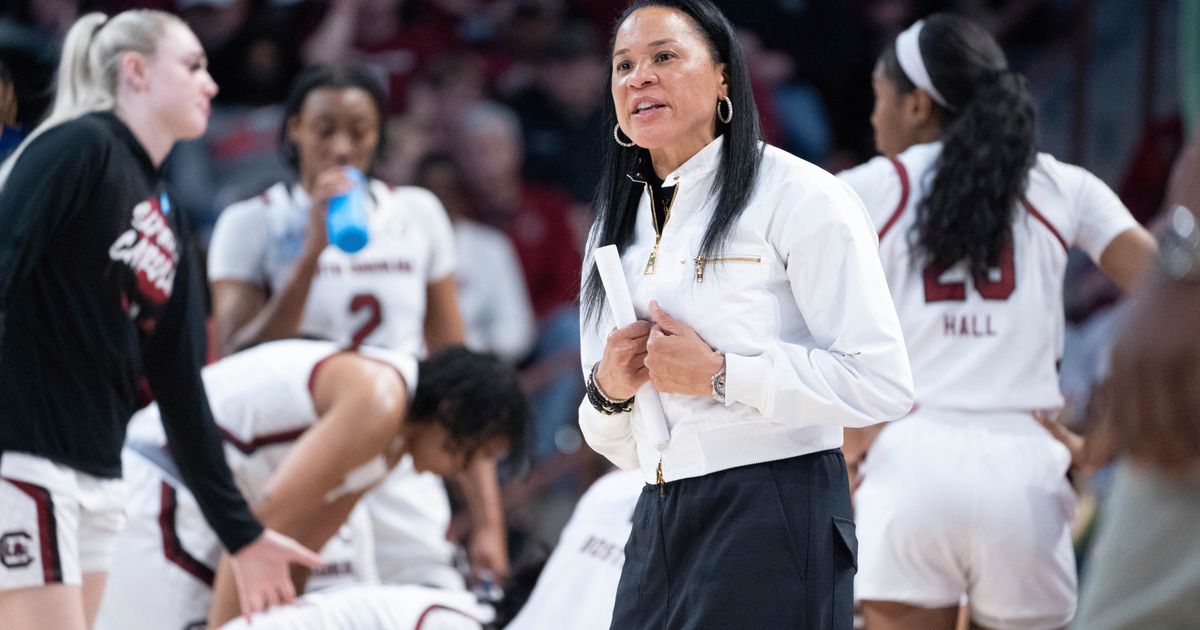 South Carolina's Success in March Madness Depends on Contribution from Bench Players
