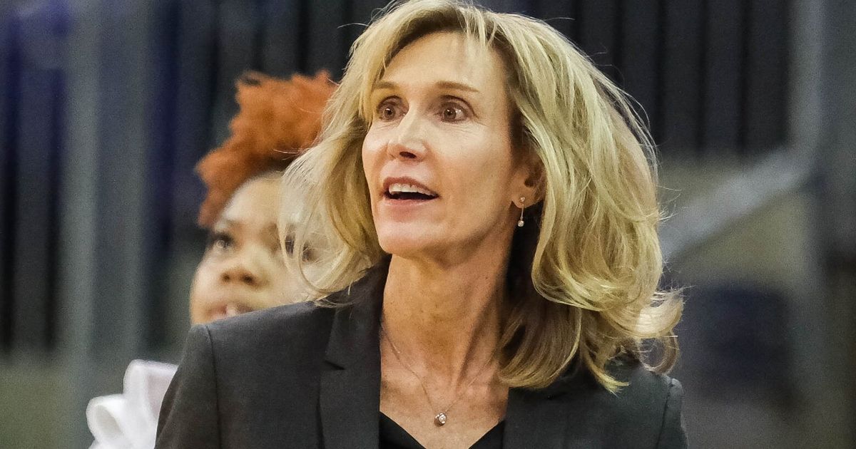 Washington Women's Basketball Team Aiming for WNIT Championship