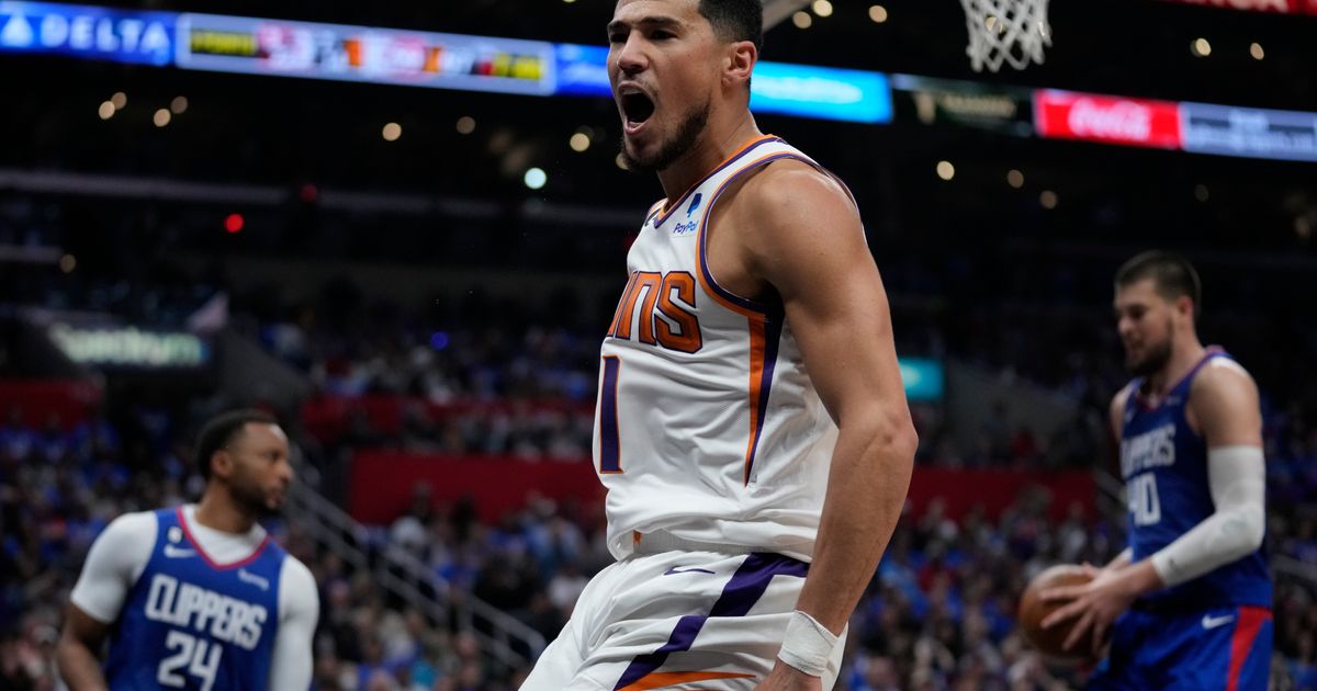 Booker Scores 45 Points as Suns Defeat Clippers Without Leonard 129-124