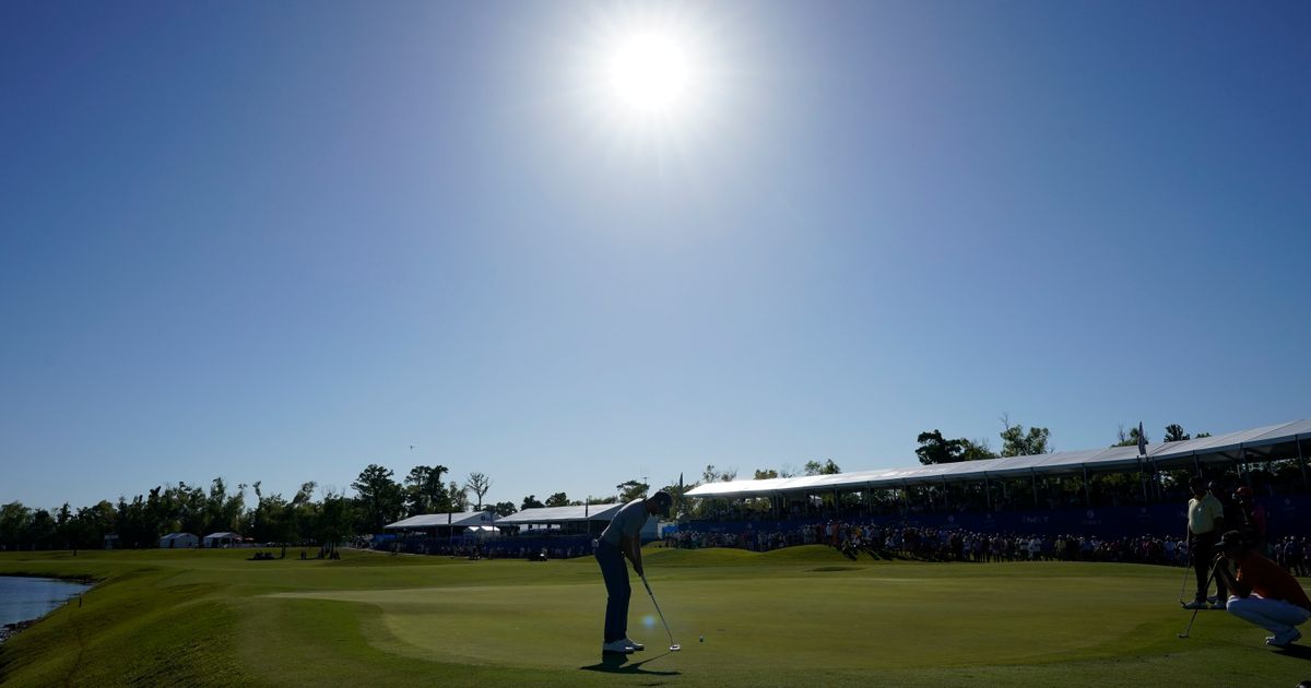 Clark-Hossler Retain One-Stroke Lead at Zurich Classic of New Orleans