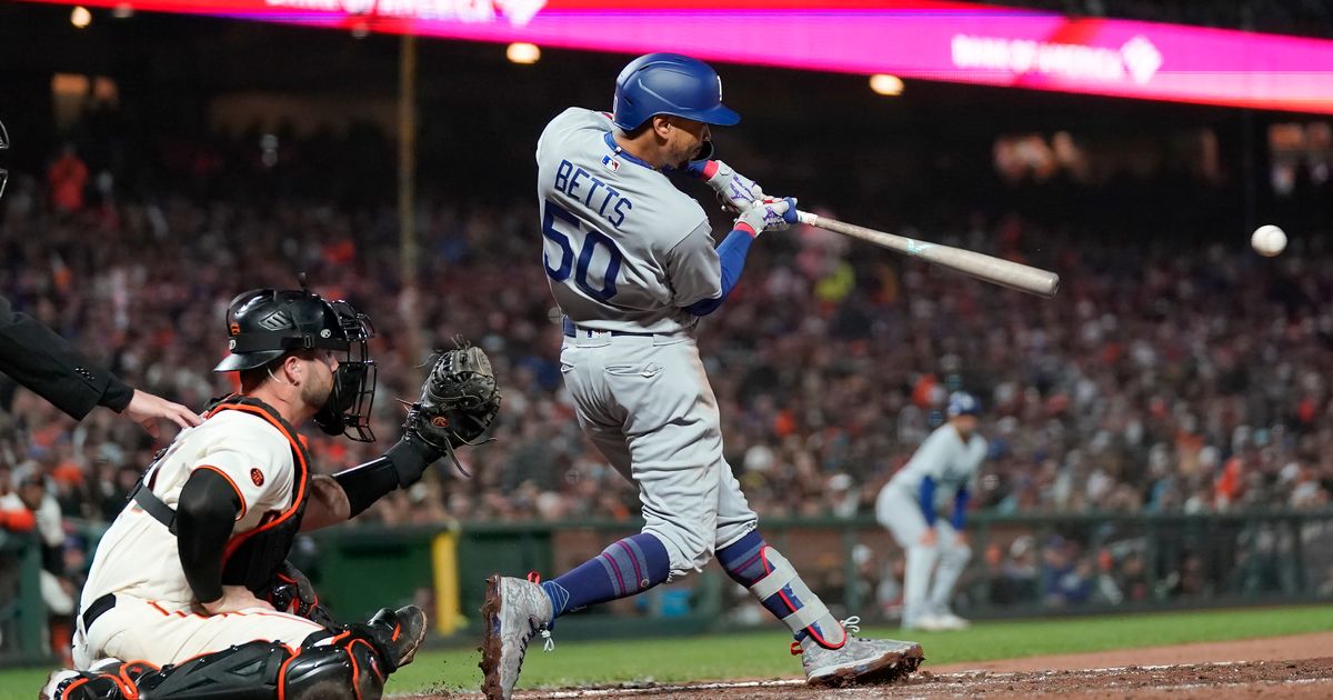 Dodgers Consider Shortstop Options During Mookie Betts' Paternity Leave