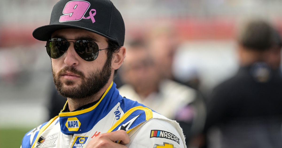 Elliott's Impressive Track Record Makes Him a Fan Favorite in NASCAR Racing