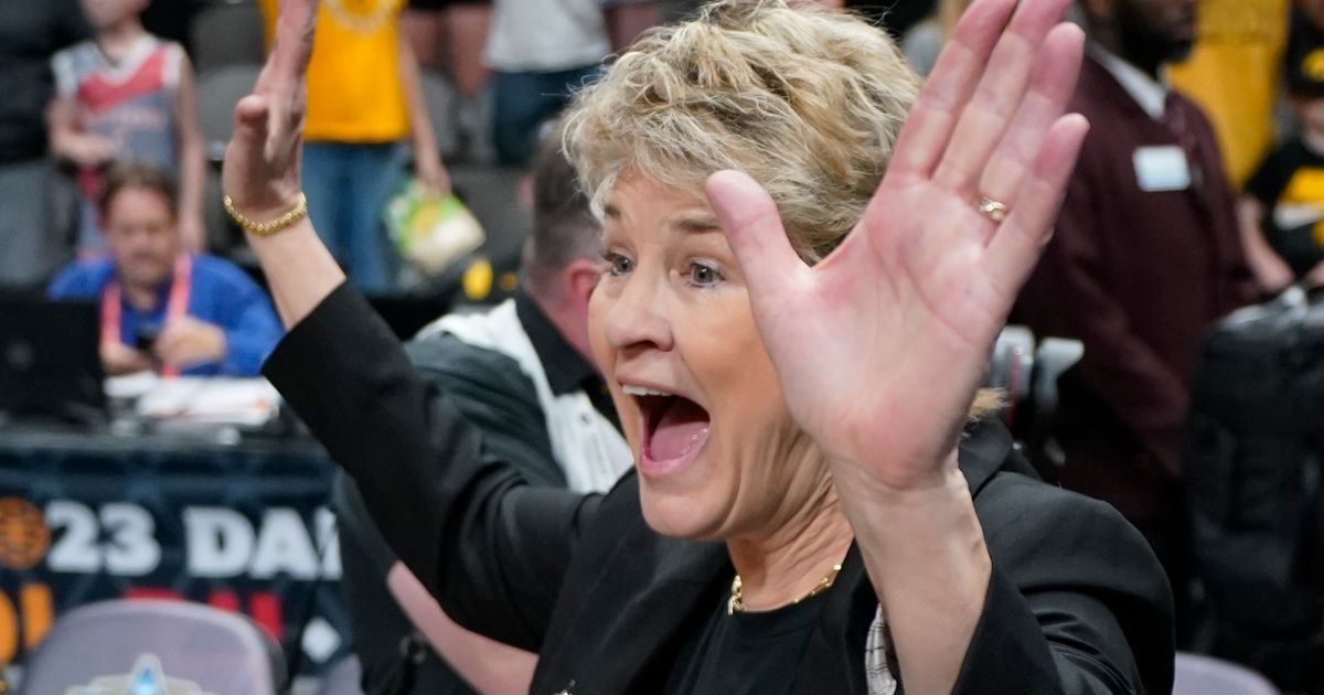 Iowa Women's Basketball Coach Lisa Bluder Reflects on the State's 6-on-6 Basketball History