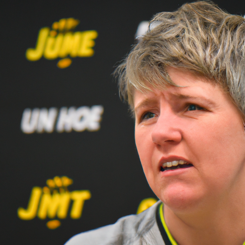 Iowa Women's Basketball Coach Lisa Bluder Reflects on the State's 6-on-6 Basketball History
