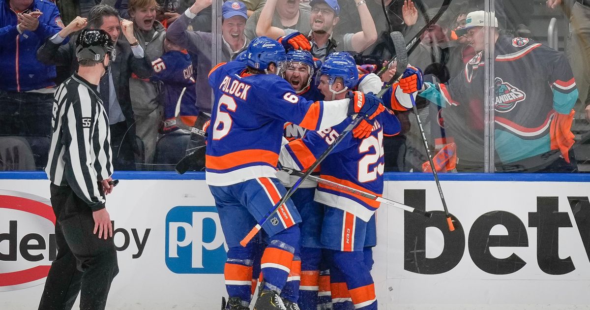 Islanders Record 4 Quickest Goals in Playoff History, Defeat Hurricanes