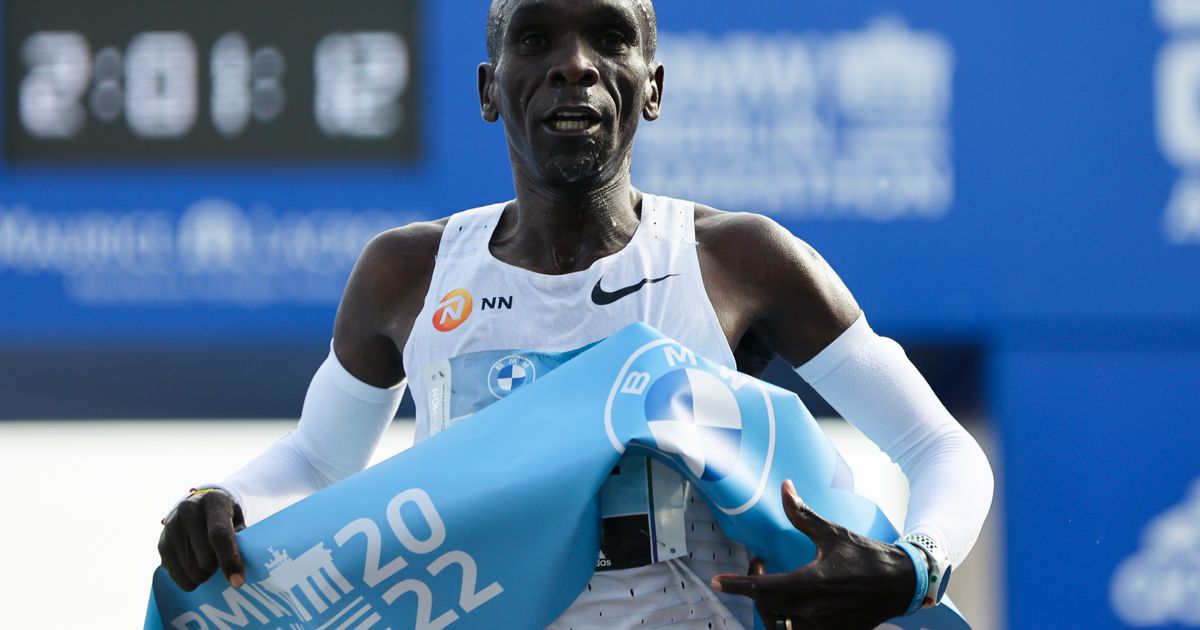 Kipchoge Aims to Complete Resume with Boston Marathon Victory