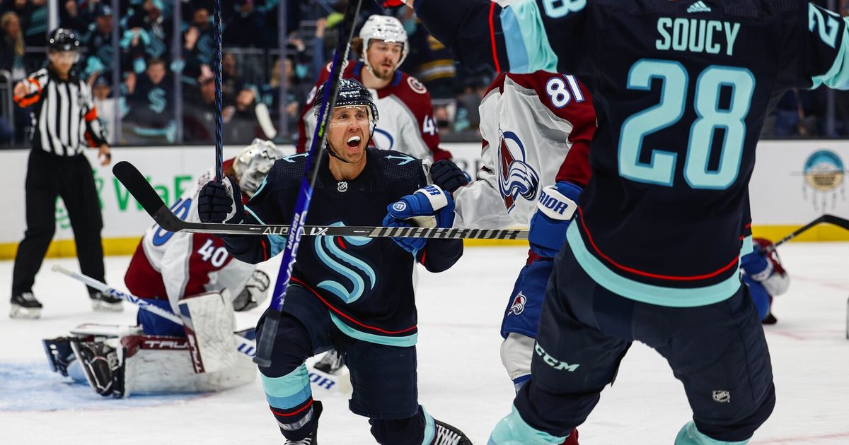 Kraken Forward Jaden Schwartz Nets First Home Playoff Goal in Emotional Moment