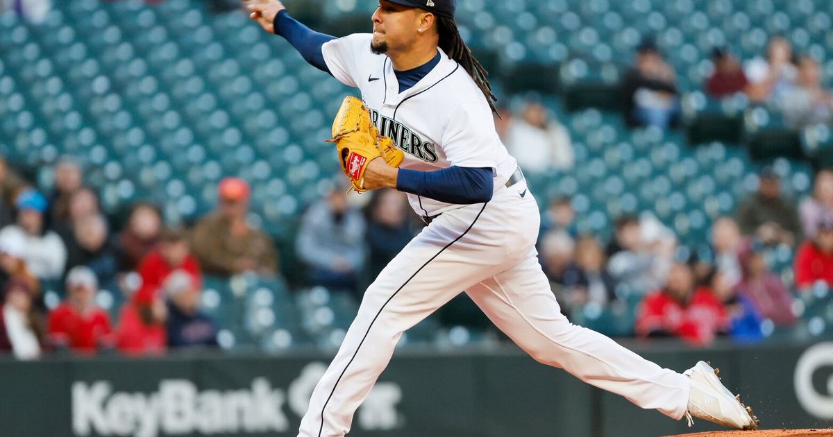 Mariners' Teoscar Hernandez and AJ Pollock Each Hit Two Home Runs in Final Game of Season