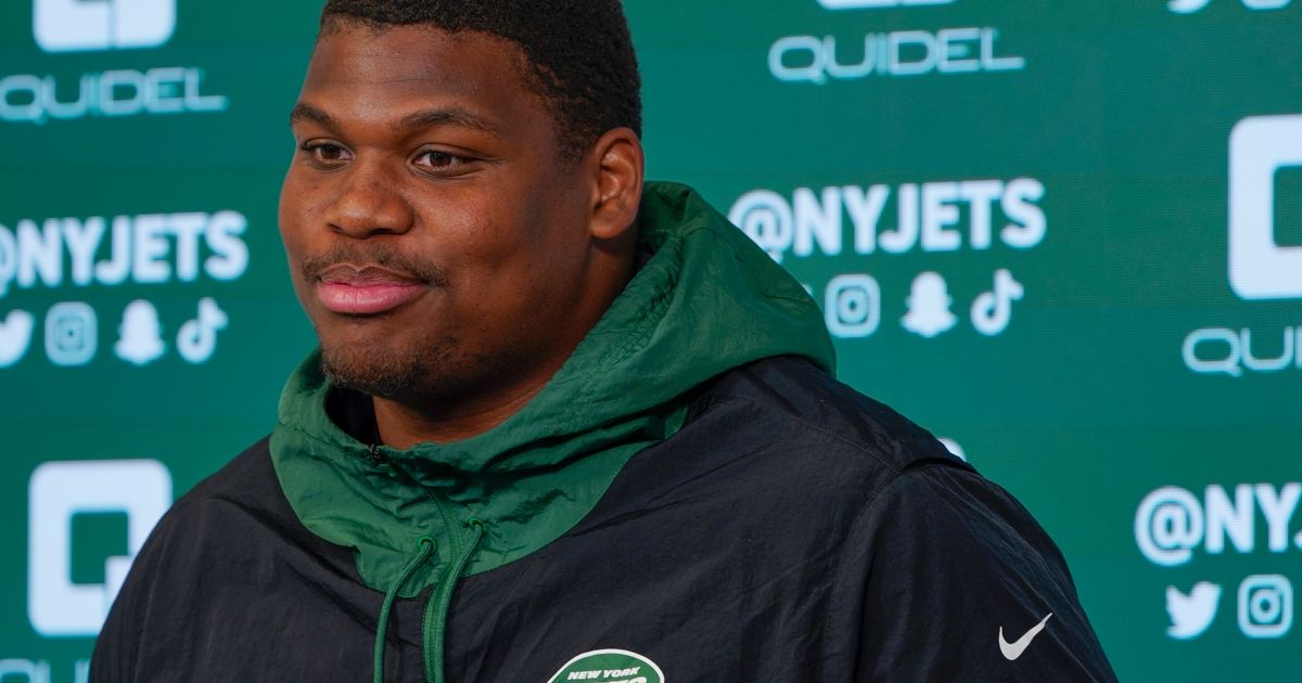 New York Jets' Quinnen Williams Absent from Start of Team Workouts: AP Source