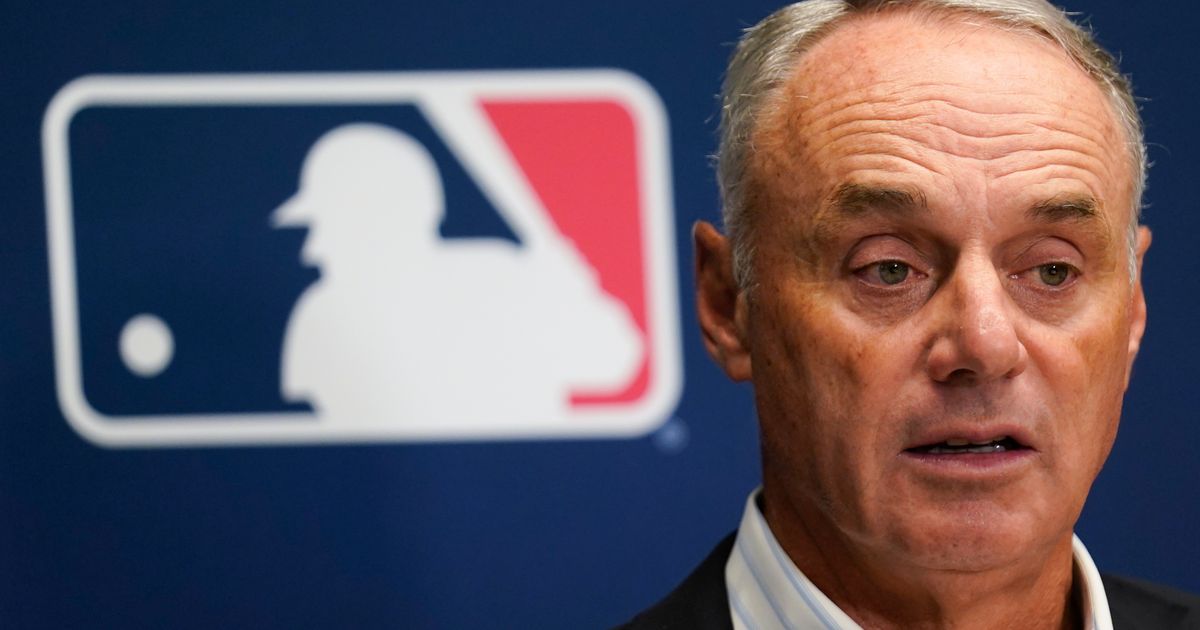 Oakland Athletics Owner Manfred Apologizes to Fans, Assures A's Can Compete in Las Vegas