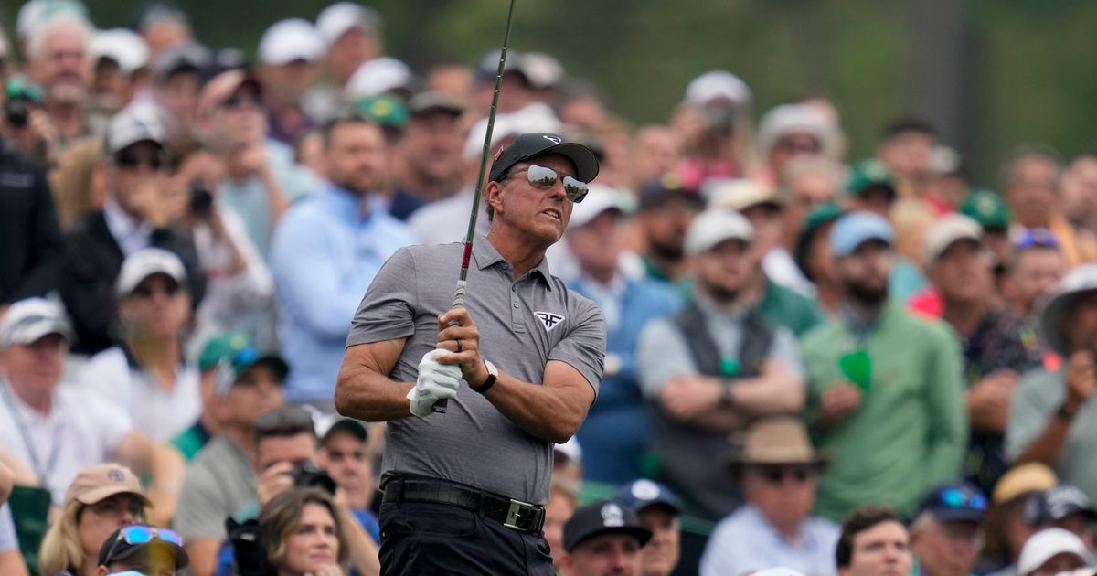 Phil Mickelson Returns to the Masters After a Year's Absence from Augusta