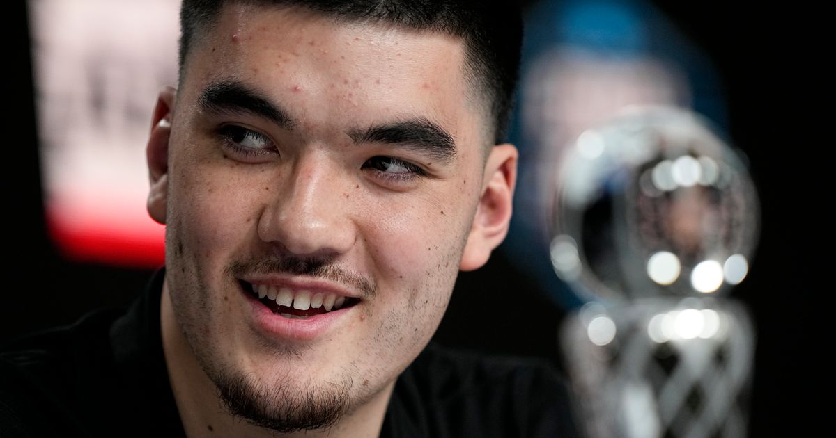 Purdue's Zach Edey Named Winner of 2021 John R. Wooden Award for Outstanding Men's College Basketball Player