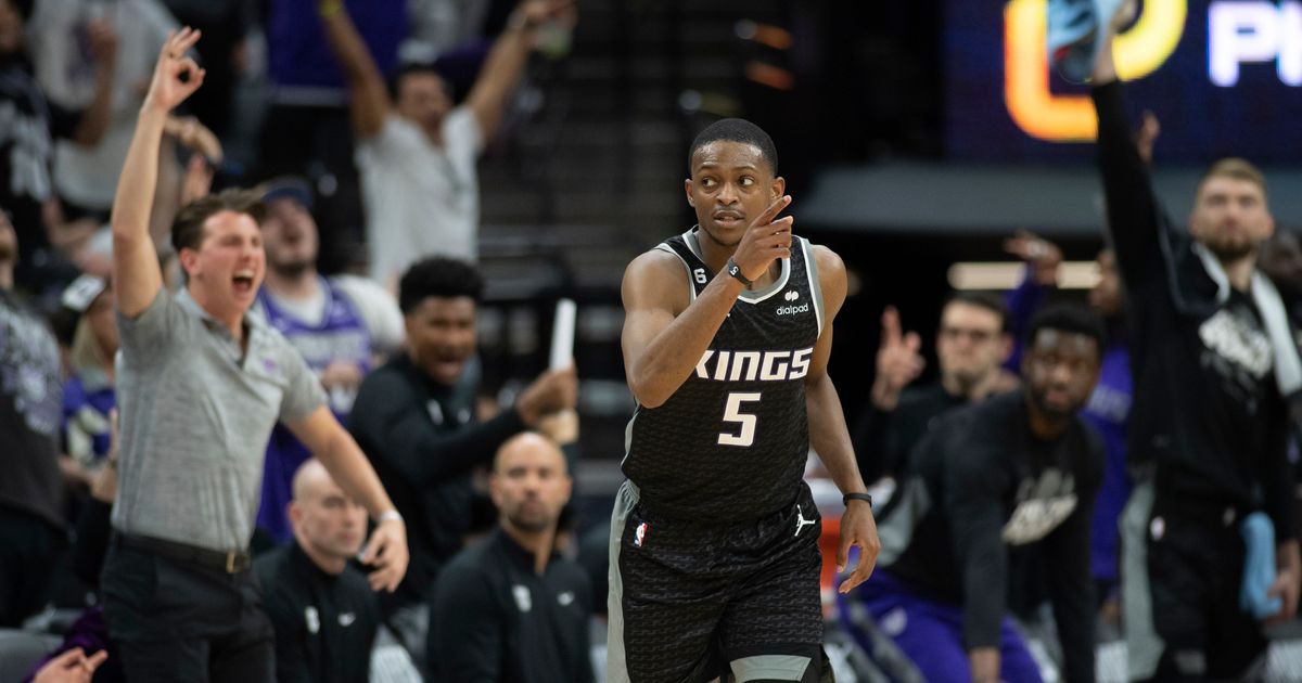 Sacramento Kings Guard De'Aaron Fox Wins NBA's Clutch Player of the Year Award