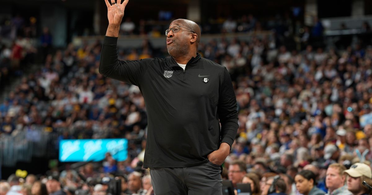 Sacramento Kings' Mike Brown Named Unanimously as NBA Coach of the Year