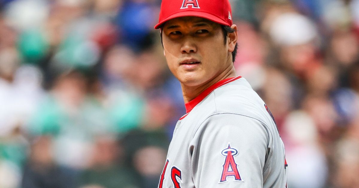Shohei Ohtani's Struggles Don't Stop Fans From Dreaming of Mariners Uniform