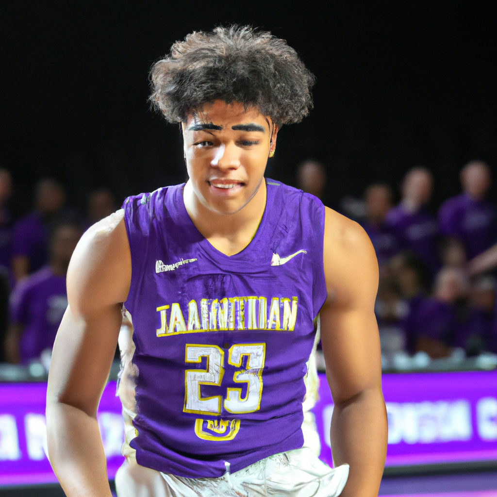 University of Washington Men's Basketball Team Receives First Transfer Commitment of Offseason