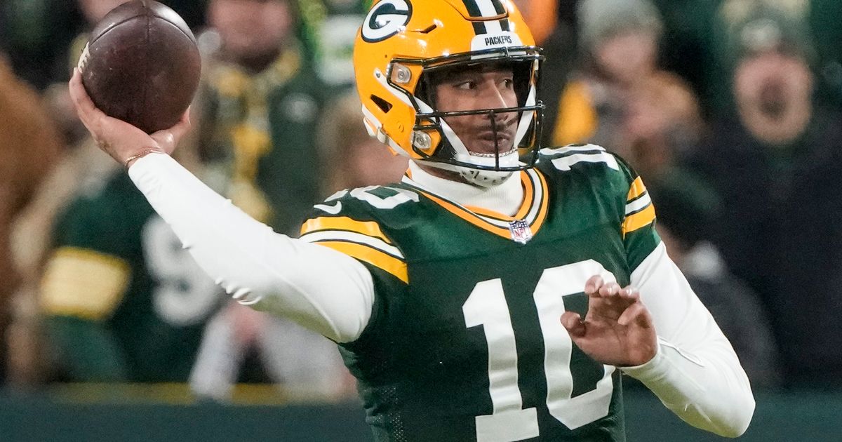 Green Bay Packers Extend Quarterback Jordan Love's Contract Through 2024: AP Source