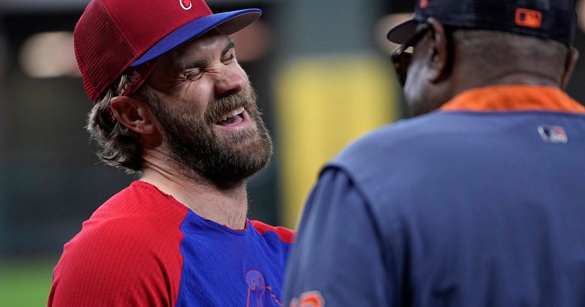 Harper Could Make Phillies Debut Against Dodgers on Tuesday