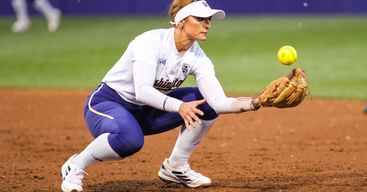 Husky Softball Makes Quick Work of NCAA Regional Opener After Long Wait