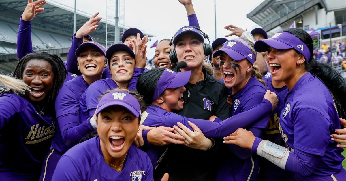 Husky Softball Scores 7 Runs in 7th Inning to Reach Super Regional