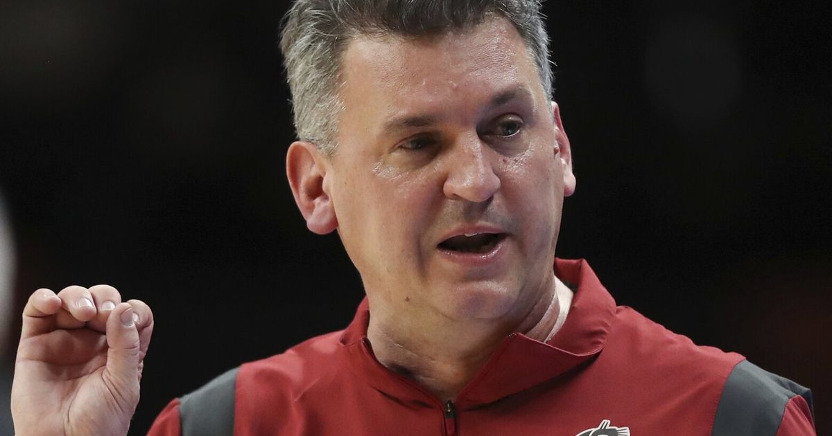 Kyle Smith, Washington State Men's Basketball Coach, Confronts Challenges of NCAA's New Recruiting Rules and Transfer Portal