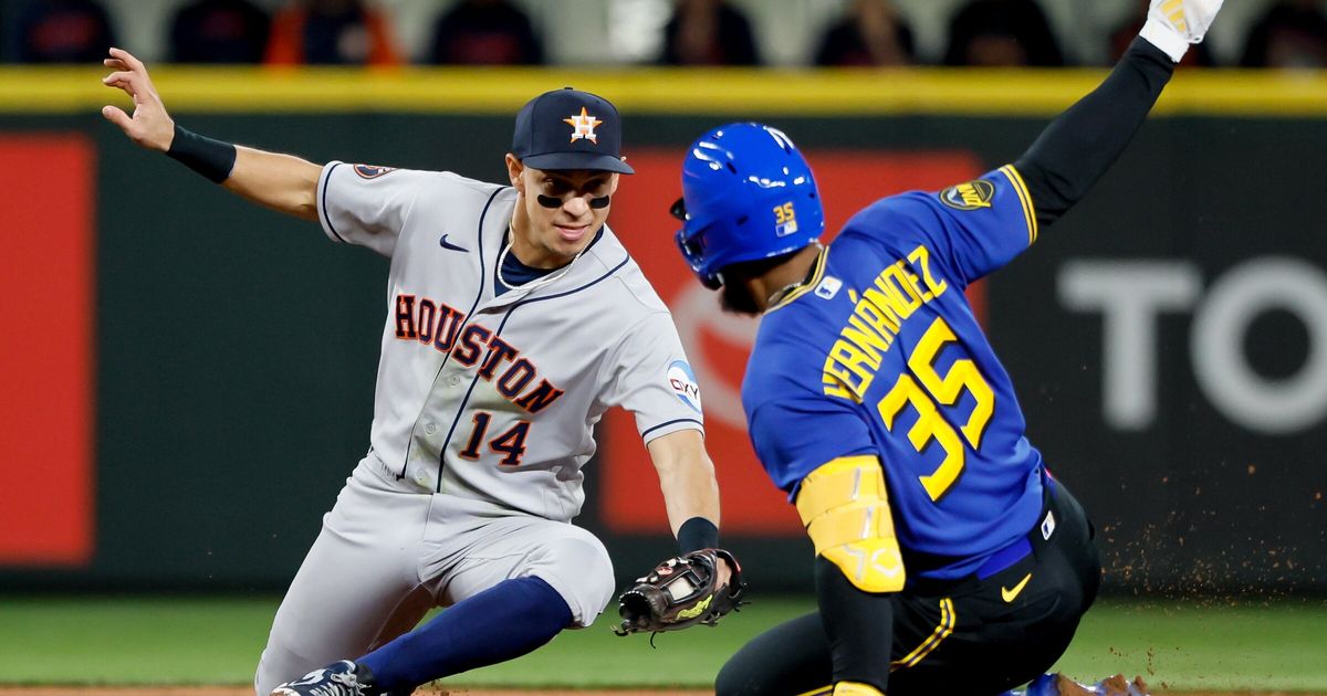Mariners Unveil New Uniforms but Fall to Astros in Season Opener