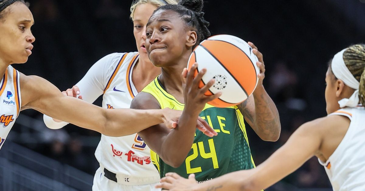 Mercury Defeat Storm in Preseason Opener