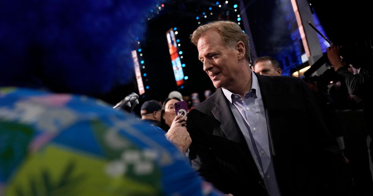 New York and California Investigating Alleged Workplace Discrimination in the NFL