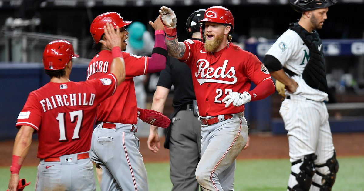Reds Defeat Marlins 7-4 as Fraley Hits Two Home Runs and Tiebreaking Shot in Ninth Inning, Spoiling PÃ©rez's Debut