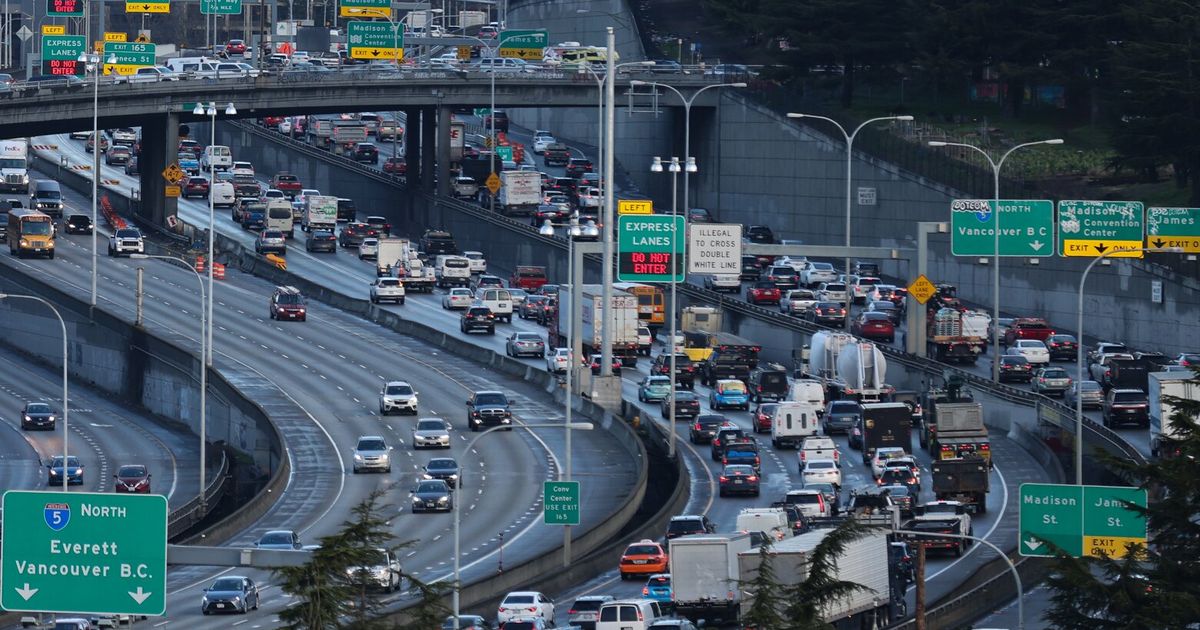 Traffic and Transit Delays Expected in Seattle This Busy Weekend