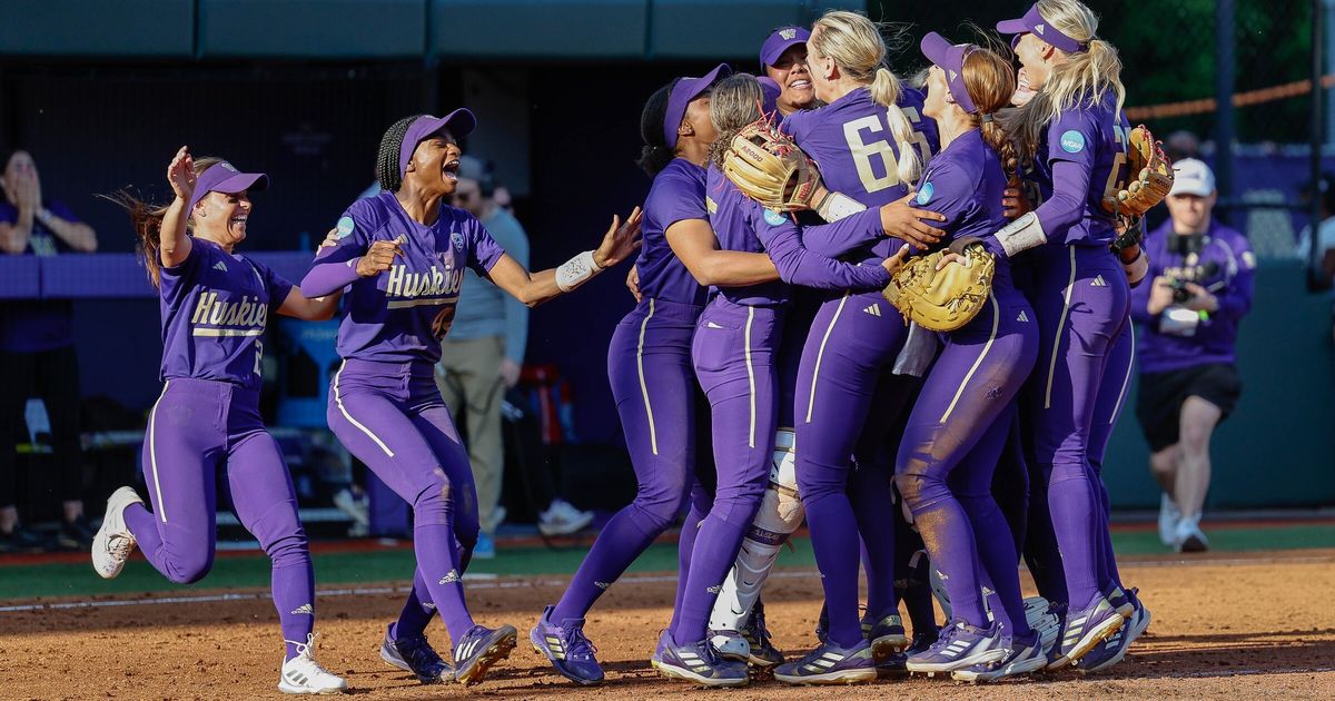 UW Softball Takes on Louisiana in Super Regionals Game 2