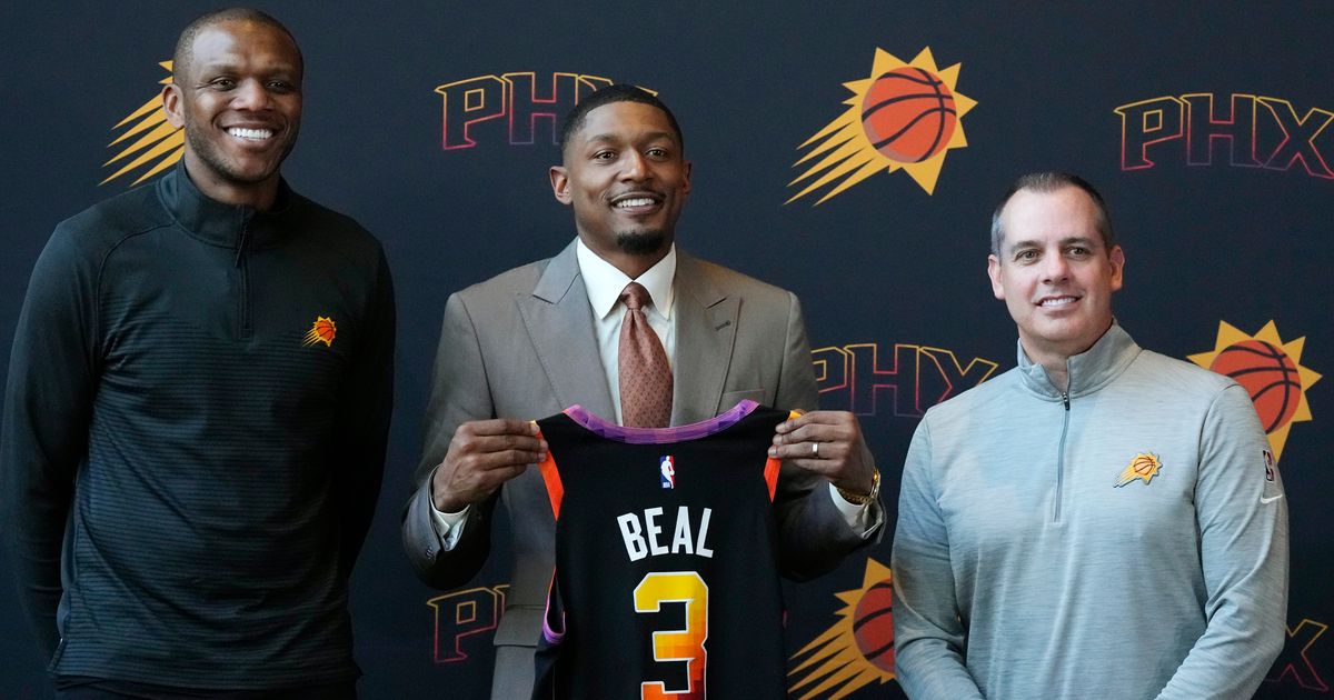 Bradley Beal Celebrates 30th Birthday with Phoenix Suns, Expresses Desire to Win Championship