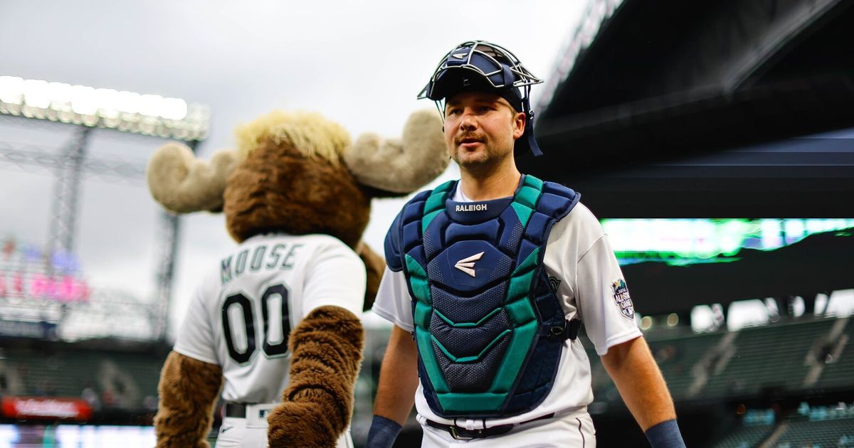 Cal Raleigh Hits First Home Run for Mariners at Camden Yards