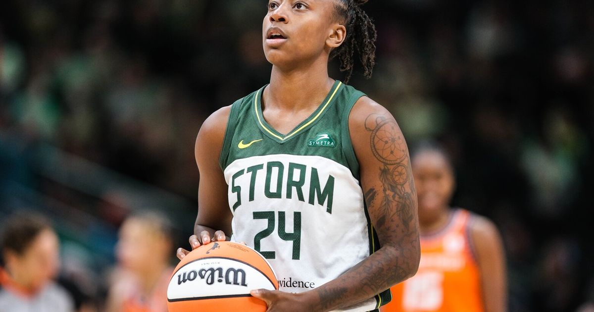 Jewell Loyd Achieving Record-Breaking Scoring Pace Despite Not Focusing on Stats