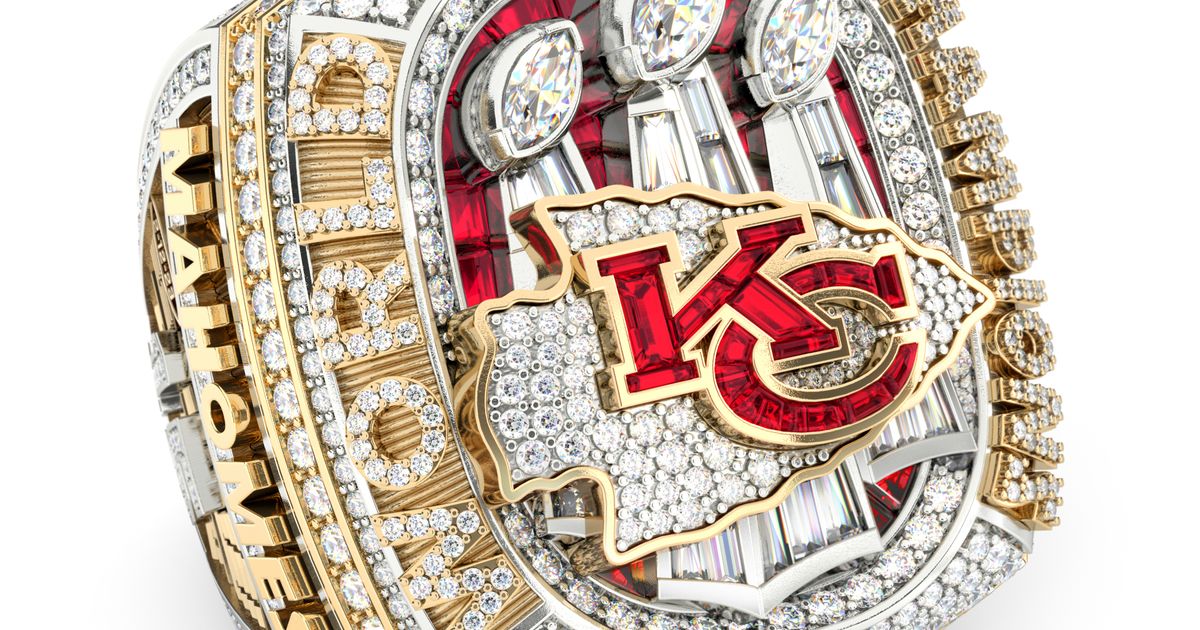 Kansas City Chiefs Receive Super Bowl Rings, Make Subtle Reference to Cincinnati Bengals