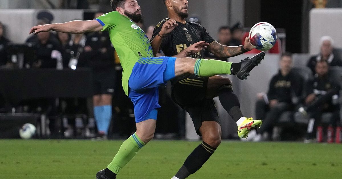 LAFC Defeats Seattle Sounders 1-0 in Early Goal