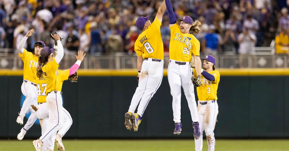 LSU Defeats Florida 4-3 in Game 1 of College World Series Finals Thanks to 17-Year-Old Floyd Fans and Beloso's Home Run