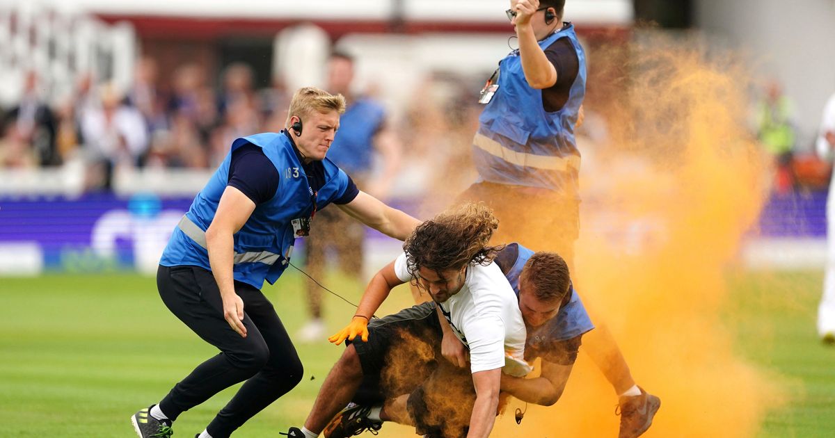 Oil Protesters Interrupt England-Australia Ashes Cricket Test